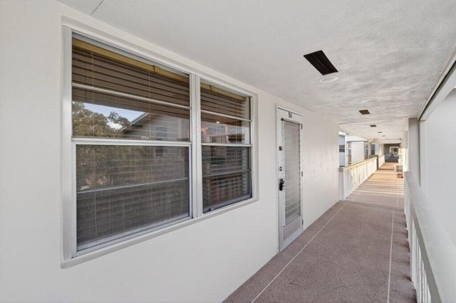 56 Windsor C, West Palm Beach, FL 33417