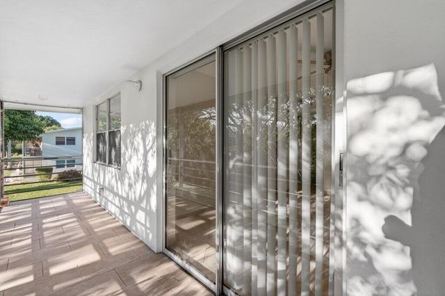 56 Windsor C, West Palm Beach, FL 33417