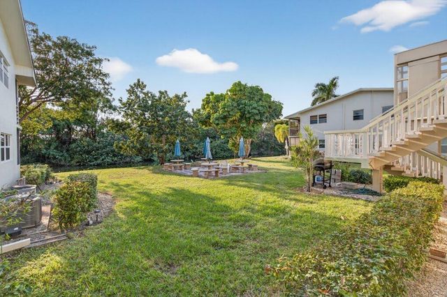 56 Windsor C, West Palm Beach, FL 33417