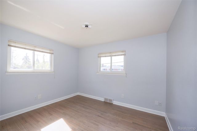 5646 Cambourne Road, Dearborn Heights, MI 48127