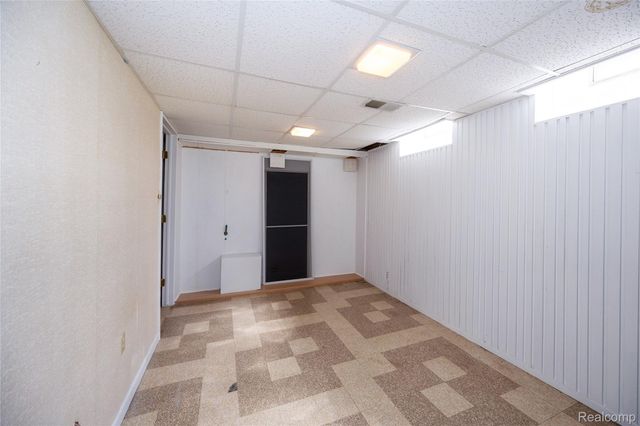 5646 Cambourne Road, Dearborn Heights, MI 48127