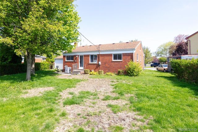5646 Cambourne Road, Dearborn Heights, MI 48127