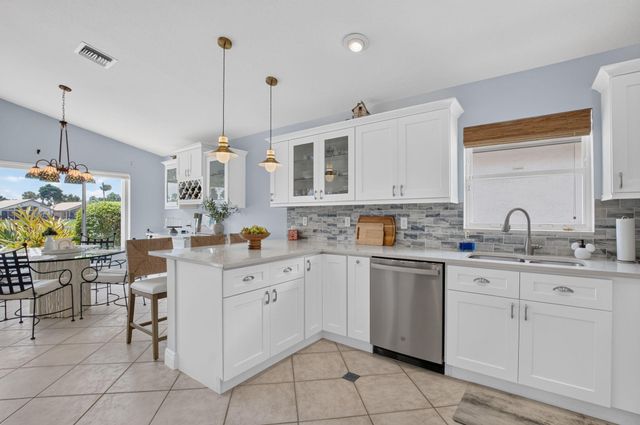 6746 Sun River Road, Boynton Beach, FL 33437