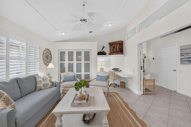 6746 Sun River Road, Boynton Beach, FL 33437