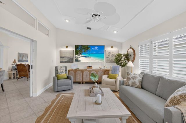 6746 Sun River Road, Boynton Beach, FL 33437