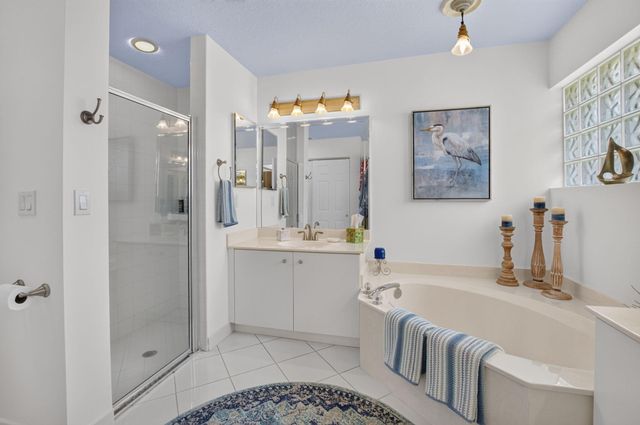6746 Sun River Road, Boynton Beach, FL 33437