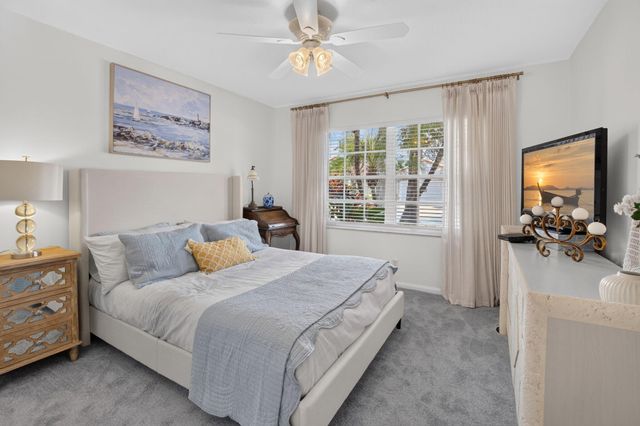 6746 Sun River Road, Boynton Beach, FL 33437