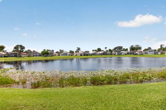 6746 Sun River Road, Boynton Beach, FL 33437