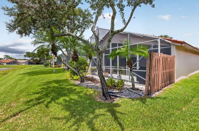 6746 Sun River Road, Boynton Beach, FL 33437