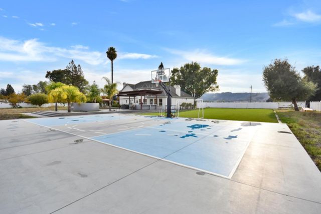 194 Lantz Drive, Morgan Hill, CA 95037