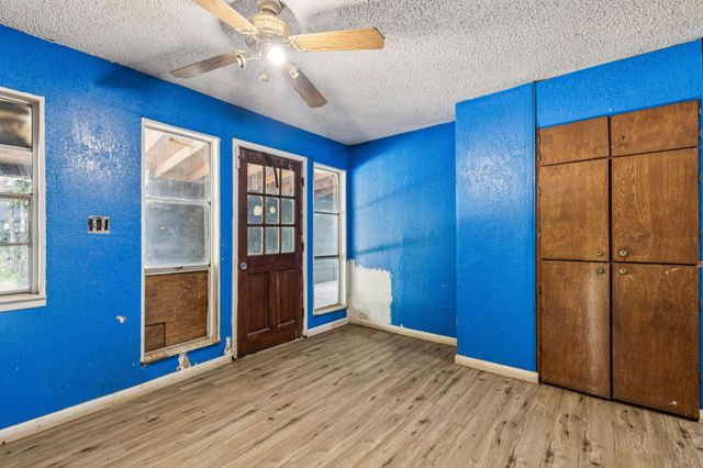 609 Rosemere Avenue, Fort Worth, TX 76111