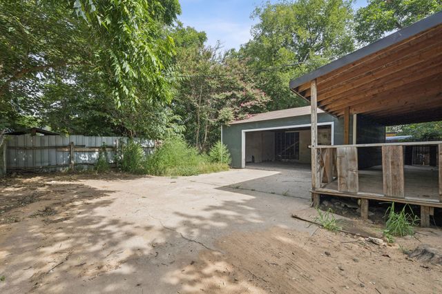 609 Rosemere Avenue, Fort Worth, TX 76111