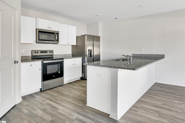 667 Farmstead Trail, Inman, SC 29349