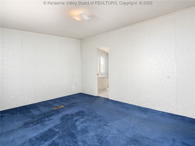 133 Rockwood Drive, Bancroft, WV 25011