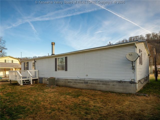 133 Rockwood Drive, Bancroft, WV 25011
