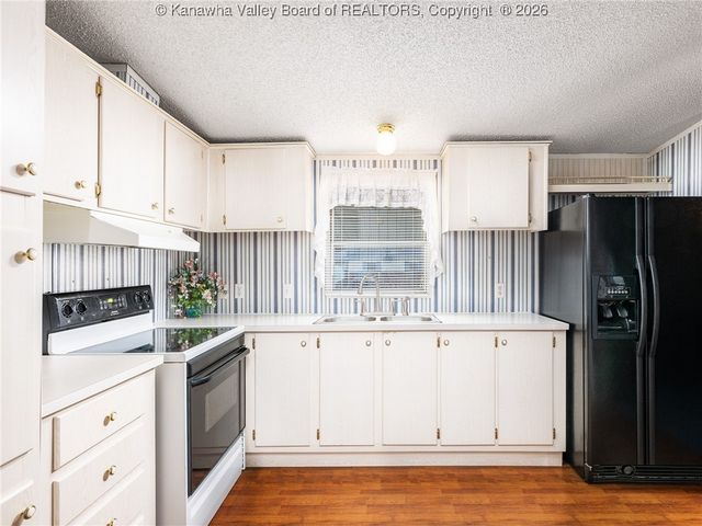 133 Rockwood Drive, Bancroft, WV 25011