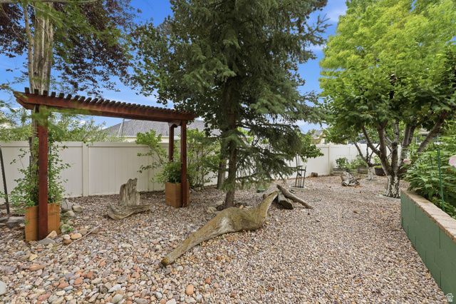 1888 E COBBLESTONE RD, Springville, UT 84663