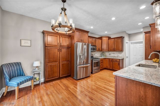 7955 Forest Valley Lane, Concord, OH 44077