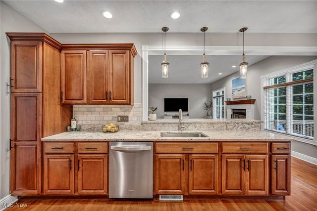 7955 Forest Valley Lane, Concord, OH 44077