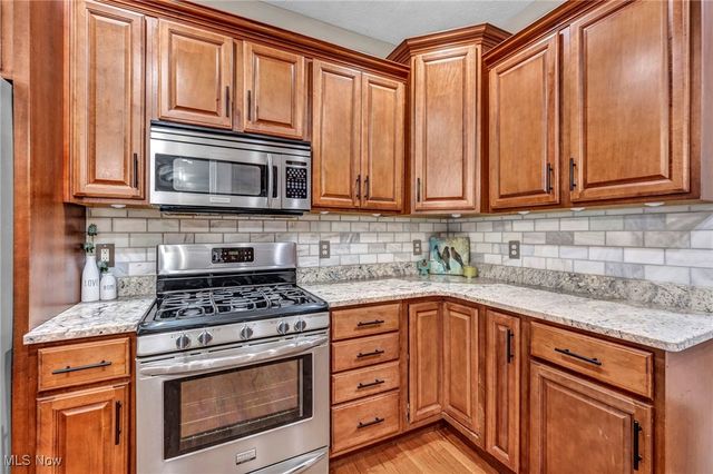 7955 Forest Valley Lane, Concord, OH 44077