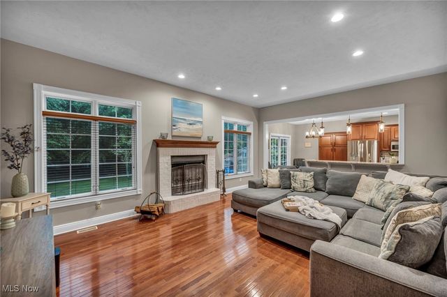 7955 Forest Valley Lane, Concord, OH 44077