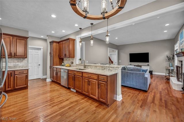 7955 Forest Valley Lane, Concord, OH 44077