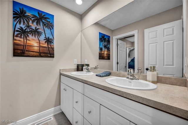 7955 Forest Valley Lane, Concord, OH 44077