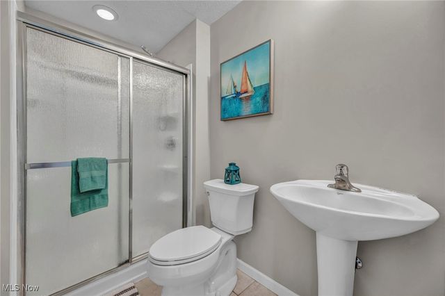 7955 Forest Valley Lane, Concord, OH 44077