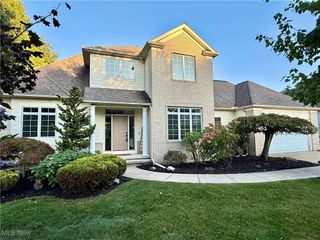 7955 Forest Valley Lane, Concord, OH 44077