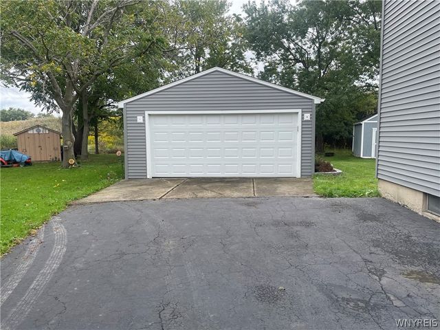 75 Majestic Terrace, Lackawanna, NY 14218