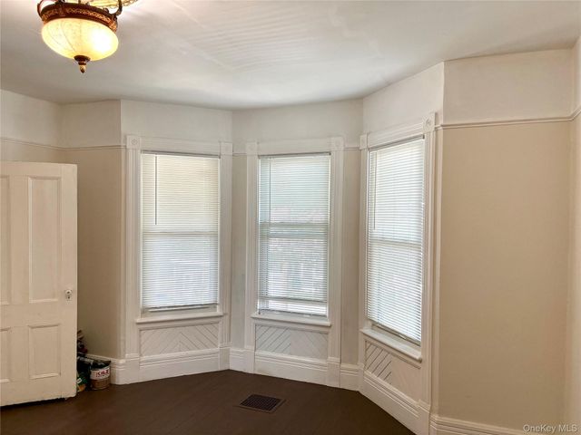 137 N Clinton Street, Poughkeepsie, NY 12601