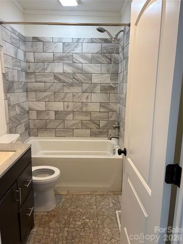 622 S Carolina Avenue, Statesville, NC 28677