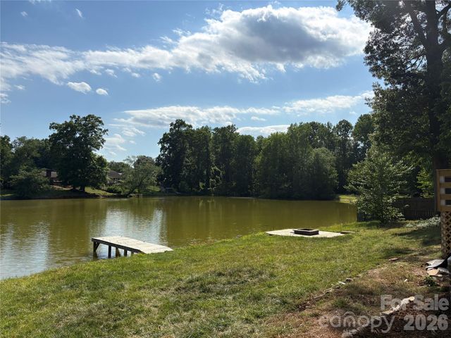622 S Carolina Avenue, Statesville, NC 28677