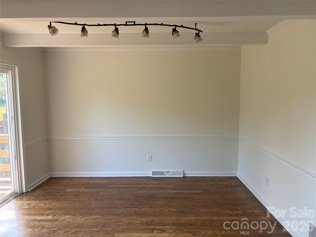 622 S Carolina Avenue, Statesville, NC 28677