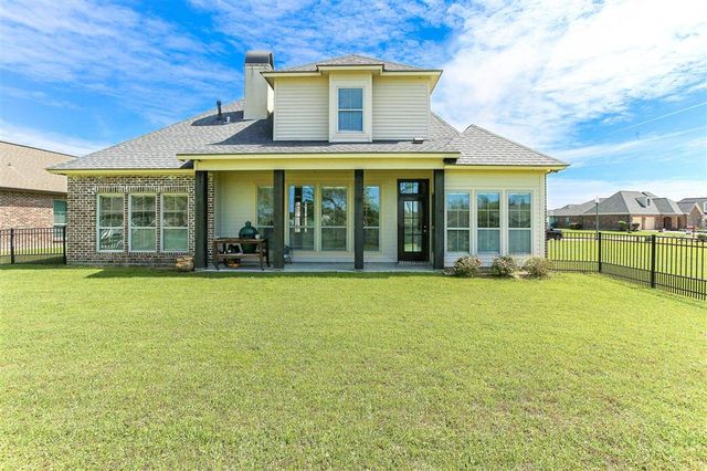 6500 White Oleander Circle W, Lake Charles, LA 70605