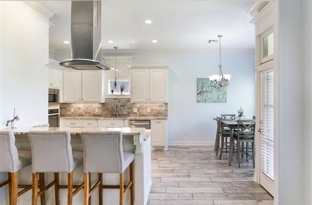 6500 White Oleander Circle W, Lake Charles, LA 70605