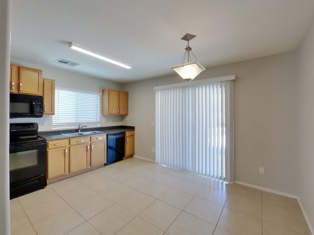 3194 W Tanner Ranch Road, San Tan Valley, AZ 85144