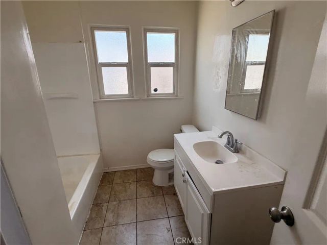 8947 S Denker, Los Angeles, CA 90047