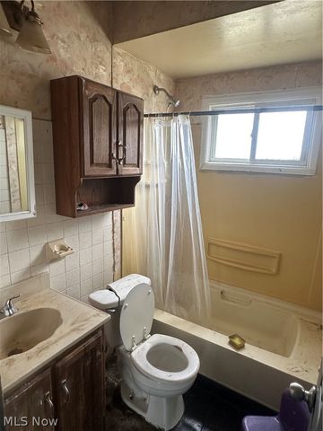 5578 Dalewood Avenue, Cleveland, OH 44137