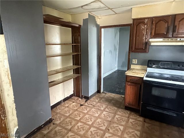 5578 Dalewood Avenue, Cleveland, OH 44137