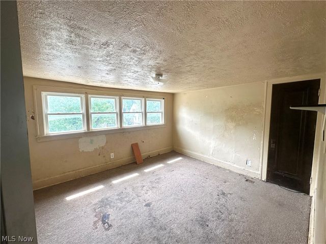 5578 Dalewood Avenue, Cleveland, OH 44137