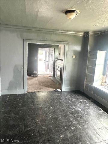 5578 Dalewood Avenue, Cleveland, OH 44137