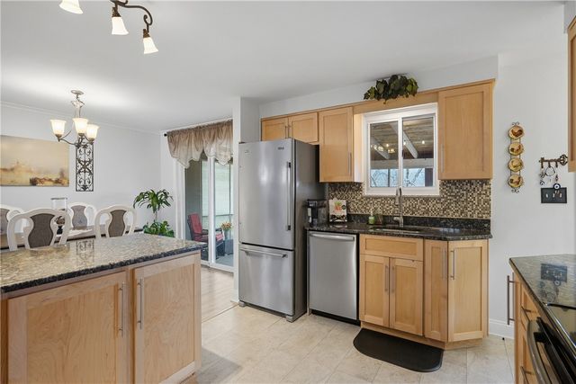 3289 Fawnway Dr, Murrysville, PA 15668