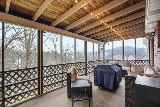 3289 Fawnway Dr, Murrysville, PA 15668