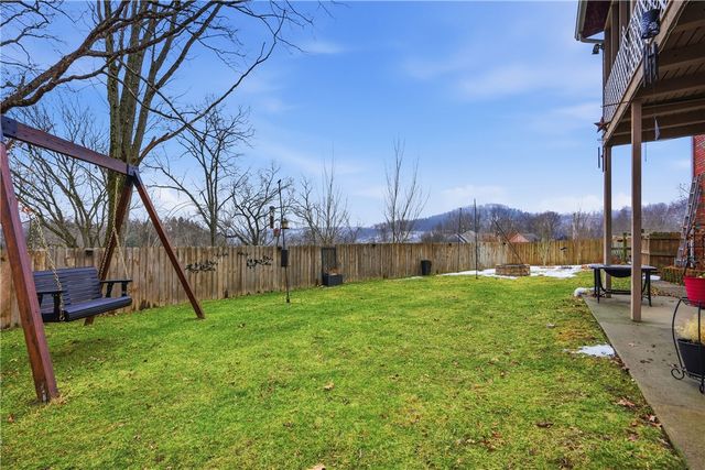 3289 Fawnway Dr, Murrysville, PA 15668
