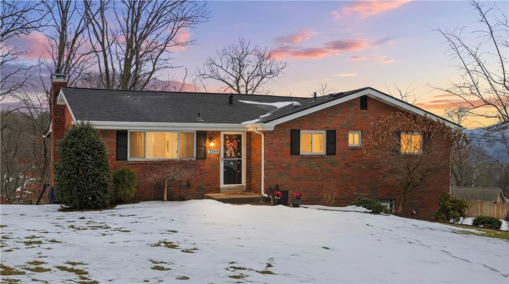 3289 Fawnway Dr, Murrysville, PA 15668