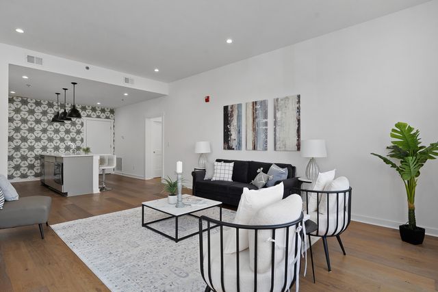 411 Fairpoint Street 306, Chattanooga, TN 37405