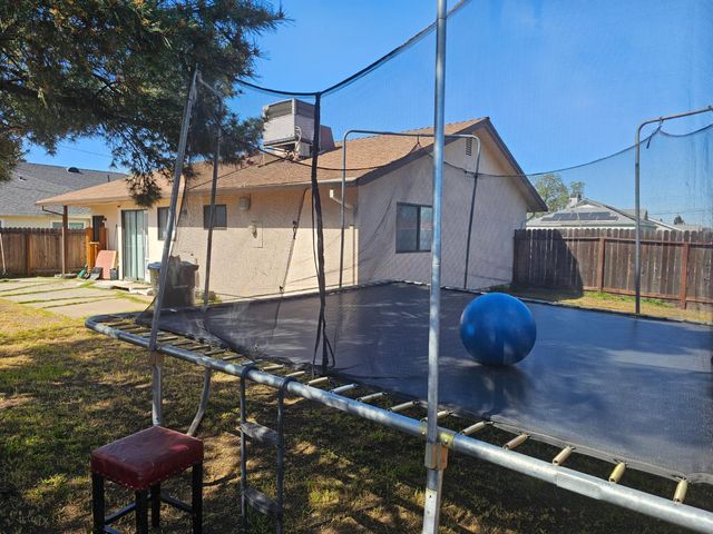 2640 52nd Ave, Sacramento, CA 95822