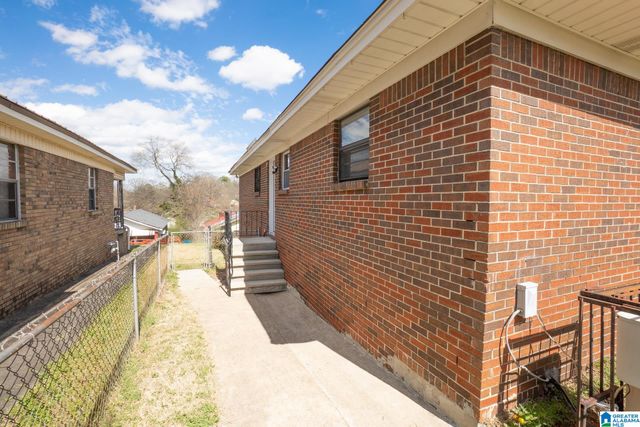 325 53RD STREET, Fairfield, AL 35064