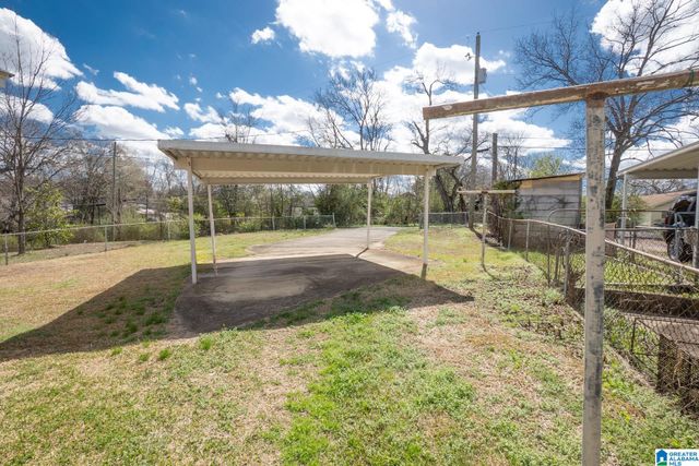 325 53RD STREET, Fairfield, AL 35064